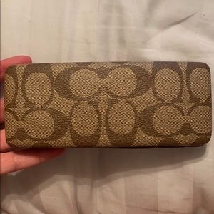 COACH SUNGLASSES CASE